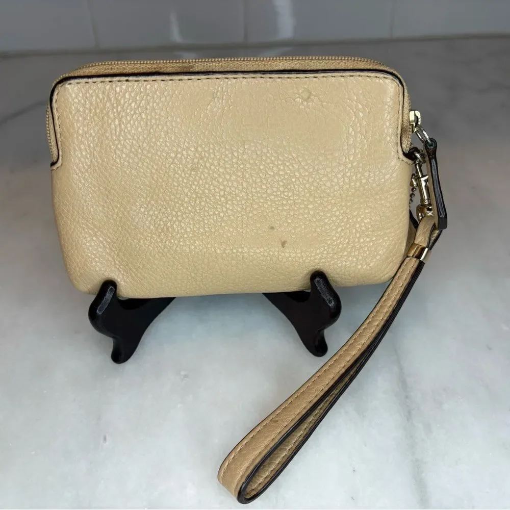 Coach Wristlet Bag Purse Leather Pebbled Clutch Wristlet